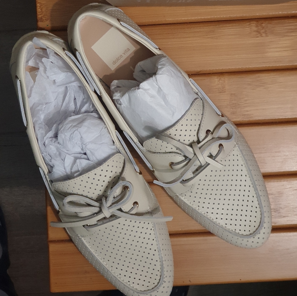 Dolce Vita Ivory Perforated Leather Shoes